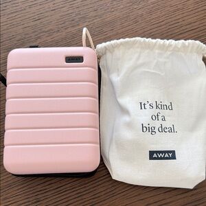 Away Blush Pink Travel Case BRAND NEW